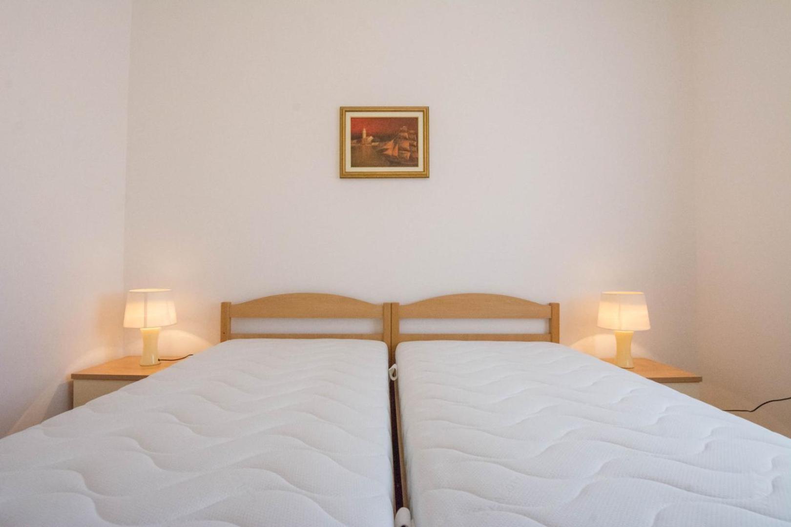 Spacious Apartment On A Great Location -Apartment Kuhta Biograd Na Moru Eksteriør billede