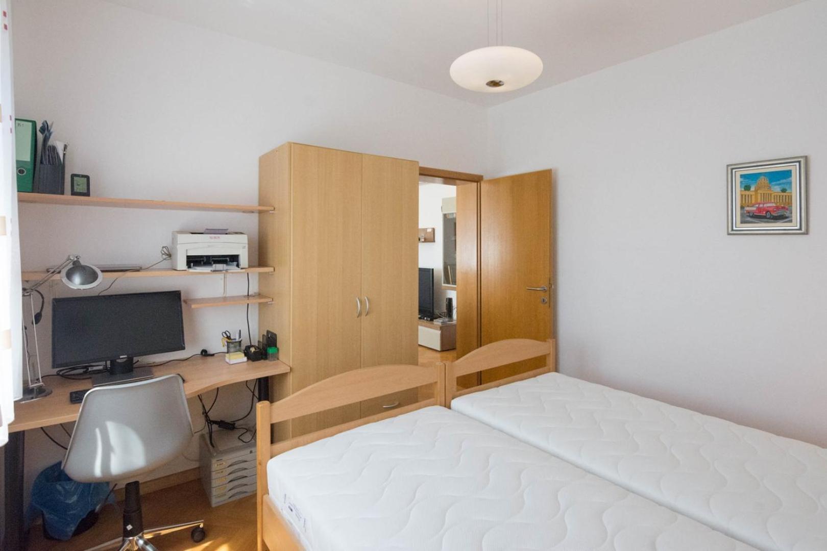 Spacious Apartment On A Great Location -Apartment Kuhta Biograd Na Moru Eksteriør billede