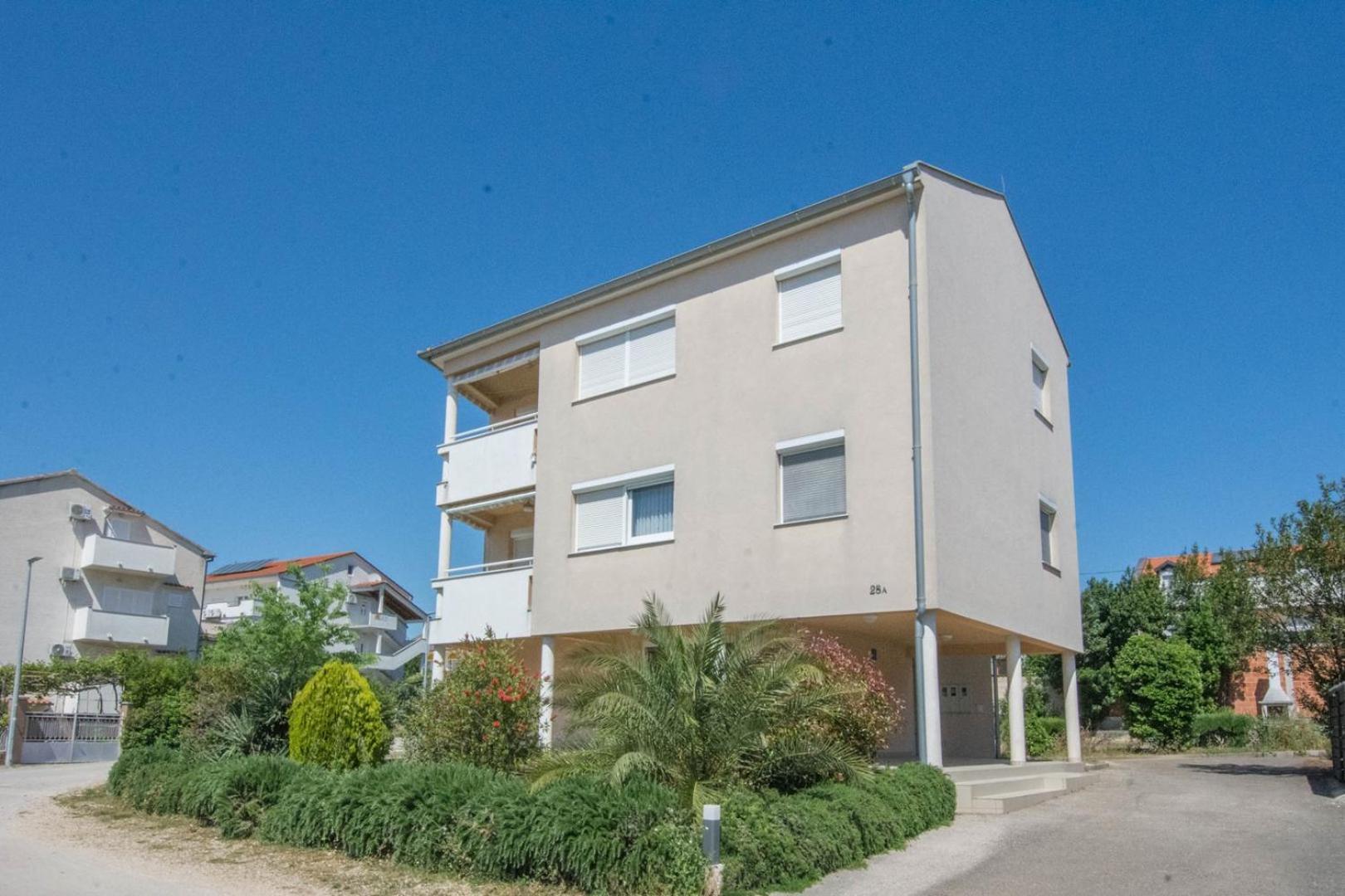 Spacious Apartment On A Great Location -Apartment Kuhta Biograd Na Moru Eksteriør billede