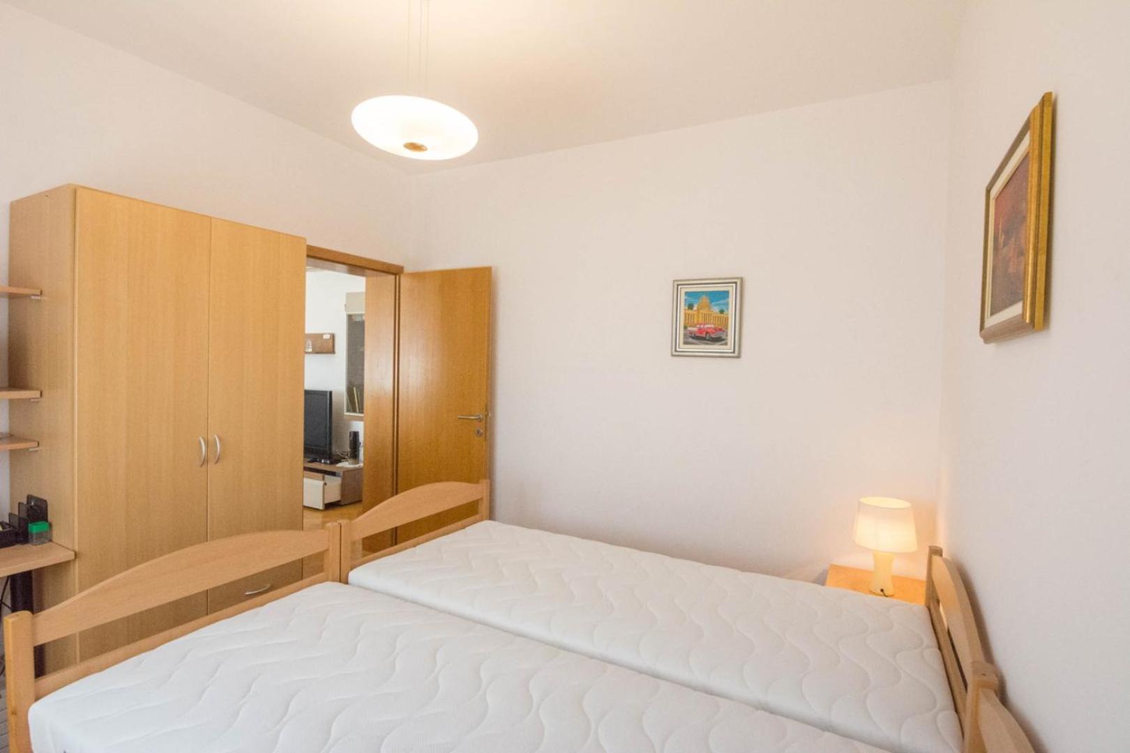 Spacious Apartment On A Great Location -Apartment Kuhta Biograd Na Moru Eksteriør billede